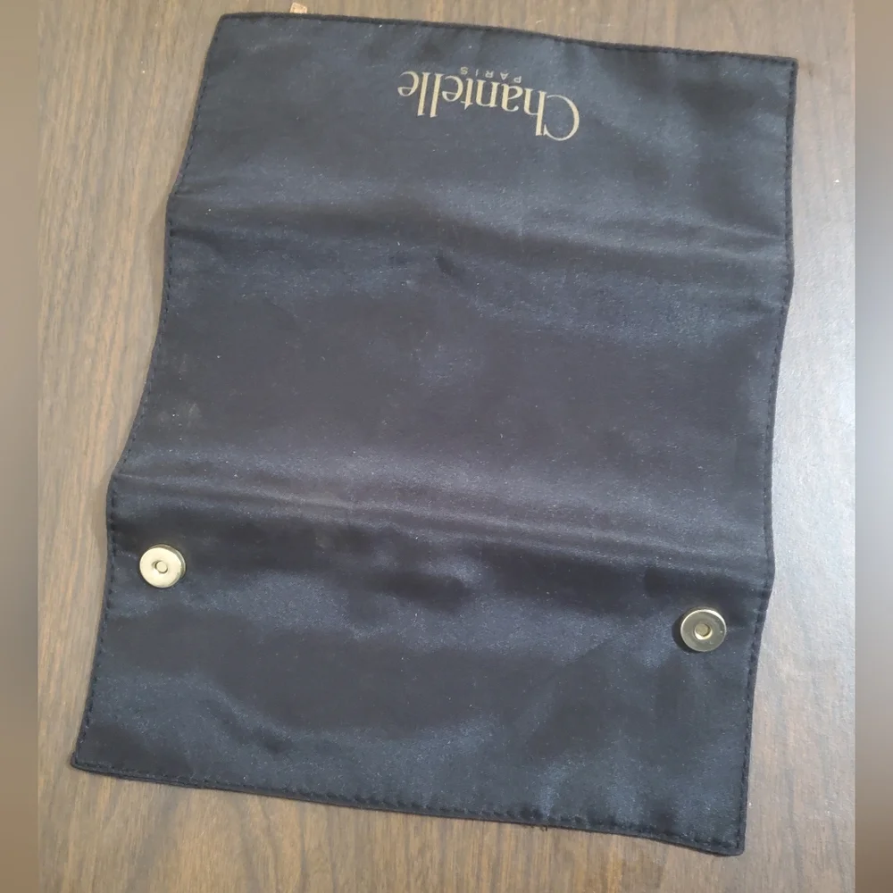 Chantelle Paris Jewelry holder wallet NWOTS black w/suede inside snap closure - Picture 8 of 8